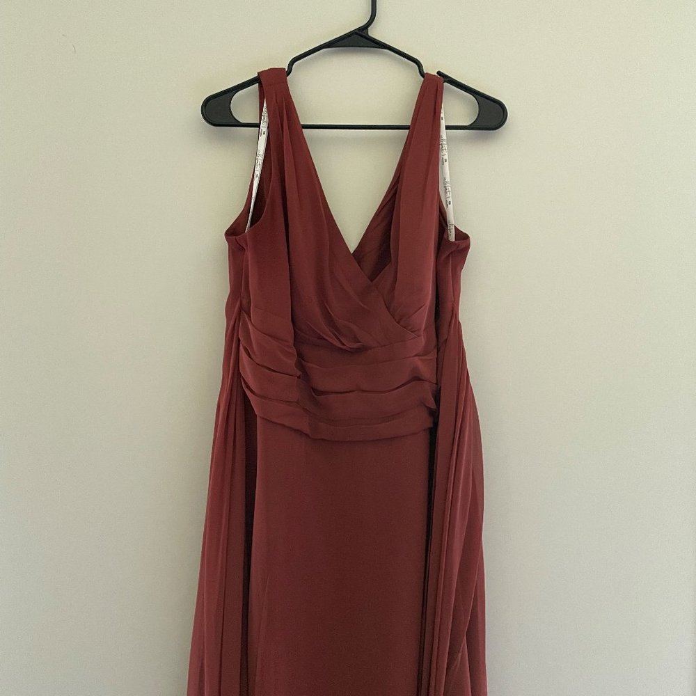 David's Bridal Long chiffon bridesmaid dress Size 16 Cinnamon
